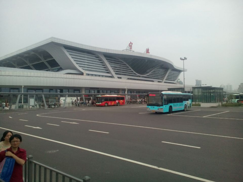 寧波市火車站站臺安裝高壓微霧加濕器
